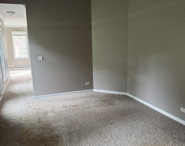 140 Roundtree Court - Photo Thumbnail 4