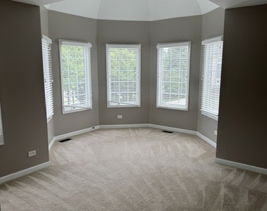 140 Roundtree Court - Photo Thumbnail 10