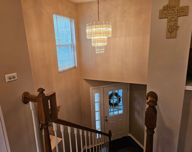 1053 Rockport Drive - Photo Thumbnail 7