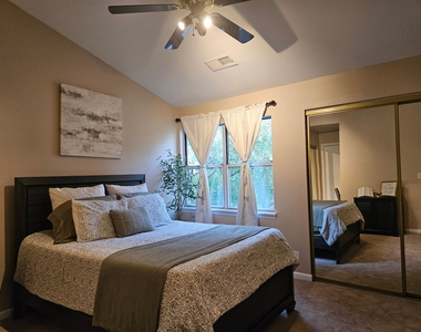 1053 Rockport Drive - Photo Thumbnail 2