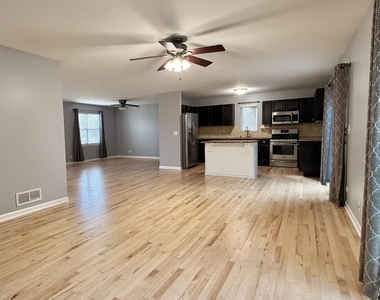 700 Woodbine Lane - Photo Thumbnail 10