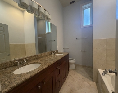 4332 N Ashland Avenue - Photo Thumbnail 6