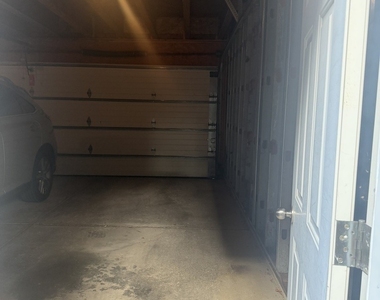 4332 N Ashland Avenue - Photo Thumbnail 12