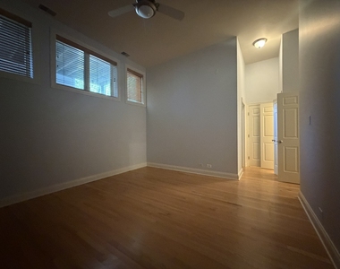 4332 N Ashland Avenue - Photo Thumbnail 5