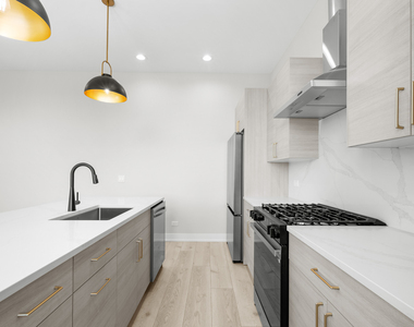 1331 W Taylor Street - Photo Thumbnail 16