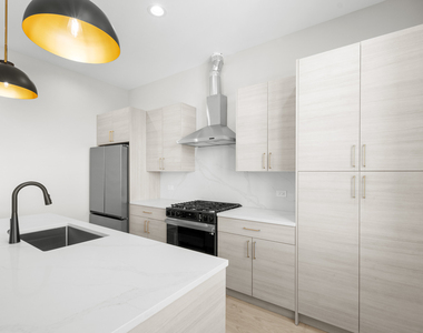 1331 W Taylor Street - Photo Thumbnail 15