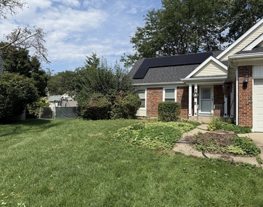 102 Adair Court - Photo Thumbnail 1