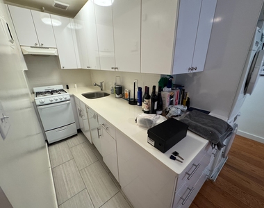 17 West 89th Street - Photo Thumbnail 2