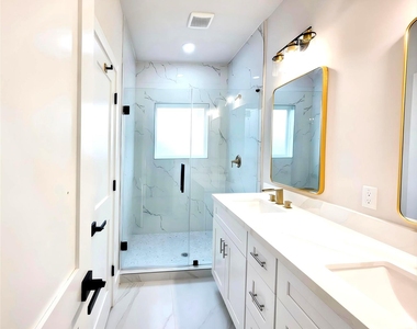 1071 Ferguson Way - Photo Thumbnail 47