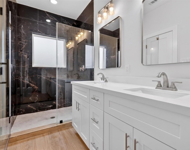 1071 Ferguson Way - Photo Thumbnail 35