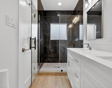 1071 Ferguson Way - Photo Thumbnail 36