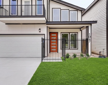 1071 Ferguson Way - Photo Thumbnail 11
