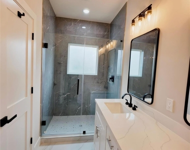 1071 Ferguson Way - Photo Thumbnail 9