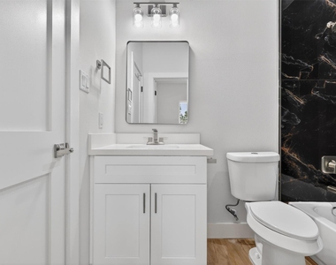 1071 Ferguson Way - Photo Thumbnail 26