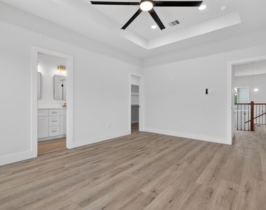 1071 Ferguson Way - Photo Thumbnail 33