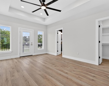 1071 Ferguson Way - Photo Thumbnail 31