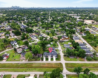 1071 Ferguson Way - Photo Thumbnail 4