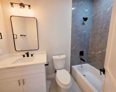 1071 Ferguson Way - Photo Thumbnail 42
