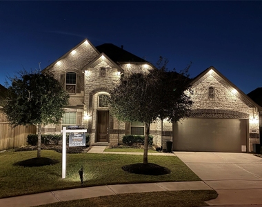 18919 Pointers Creek Lane - Photo Thumbnail 2