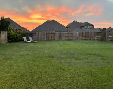 18919 Pointers Creek Lane - Photo Thumbnail 3