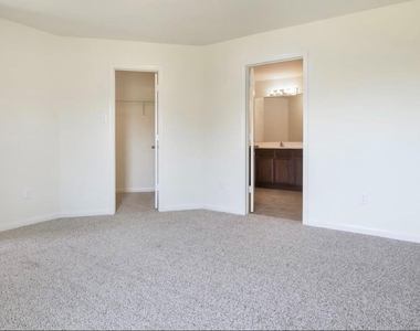 22622 Cloverland Field Drive - Photo Thumbnail 11