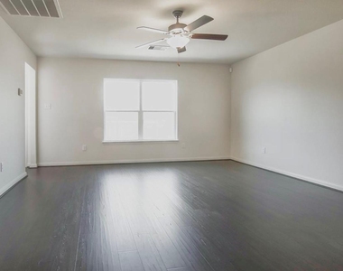 22622 Cloverland Field Drive - Photo Thumbnail 5