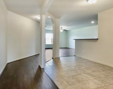22622 Cloverland Field Drive - Photo Thumbnail 2