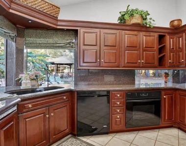 14111 Decker Drive - Photo Thumbnail 10