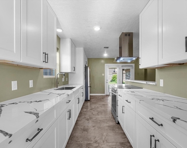 4318 Ponca Street - Photo Thumbnail 9