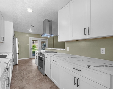 4318 Ponca Street - Photo Thumbnail 8