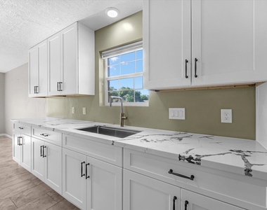 4318 Ponca Street - Photo Thumbnail 7
