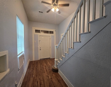 3523 Winnie Street - Photo Thumbnail 1