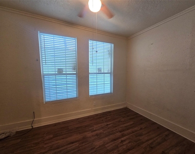 3523 Winnie Street - Photo Thumbnail 5
