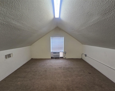 3523 Winnie Street - Photo Thumbnail 12
