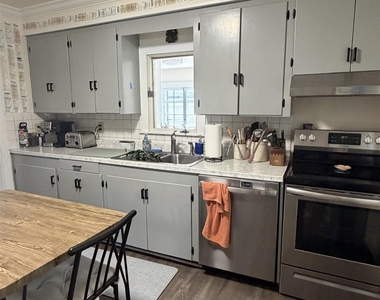 233 Pearl - Photo Thumbnail 1
