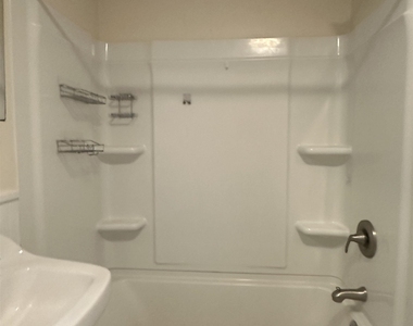 7 South Union - Photo Thumbnail 11