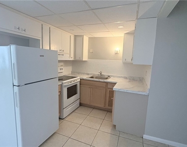 712 Karlov Street - Photo Thumbnail 3