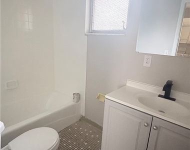 712 Karlov Street - Photo Thumbnail 7