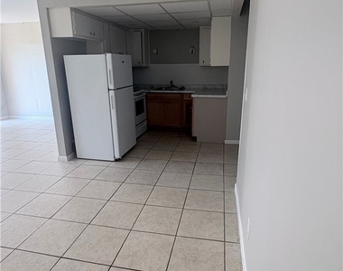 712 Karlov Street - Photo Thumbnail 4