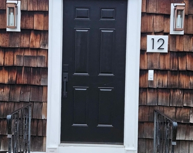 12 Taylor - Photo Thumbnail 3