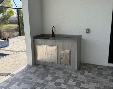 2505 Sw 17th Place - Photo Thumbnail 21