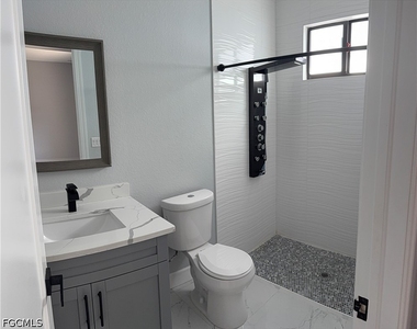 2505 Sw 17th Place - Photo Thumbnail 15