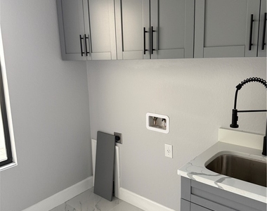 2505 Sw 17th Place - Photo Thumbnail 23