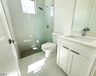 4332 Nw 32nd Street - Photo Thumbnail 14