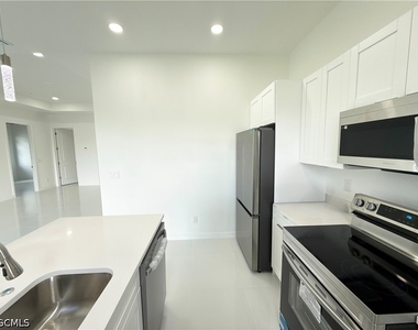 4332 Nw 32nd Street - Photo Thumbnail 4