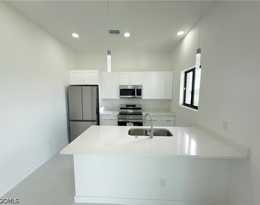 4332 Nw 32nd Street - Photo Thumbnail 8