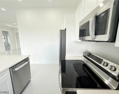 4332 Nw 32nd Street - Photo Thumbnail 5