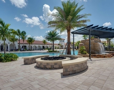 11784 Grand Belvedere Way - Photo Thumbnail 22