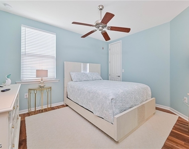 14919 Edgewater Circle - Photo Thumbnail 18