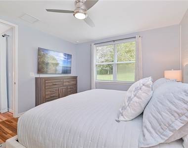 14919 Edgewater Circle - Photo Thumbnail 11